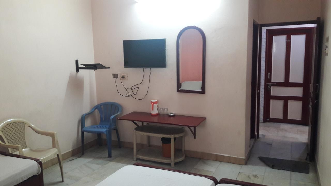 Raamlaxmi Guest House Chennai Exterior foto